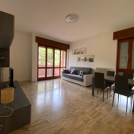 Appartamento La Finestra Sul Parco 达尔明 外观 照片